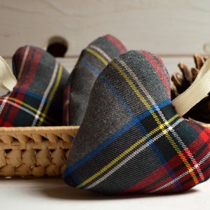 Christmas&#39;s Day gift, GREY Tartan, Customizable item, fabric hearts, hearts fabric, cuore di tessuto, cuore stoffa, San Valentino