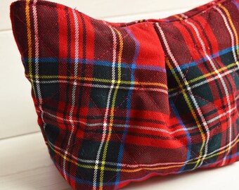 Carrying everything in jaquard fabric, red beauty tartan, makeup bag, cosmetic case, purse, organizermmake up, travel accessories