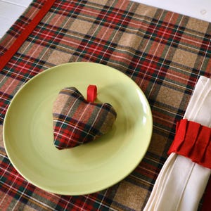 Tartan table runner, table runner, Christmas table runner, plaid table runner, plaid, table guide, red and natural, table runner set