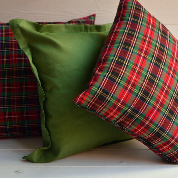 Red and green throw pillows hotsell