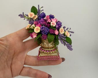 Miniature Gold Urn and Flower Arrangement Roses Artisan Garden 1:12