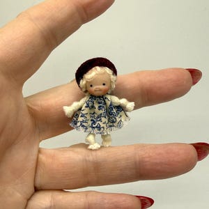 Sokpop miniatuurkunstenaar OOAK 1:12