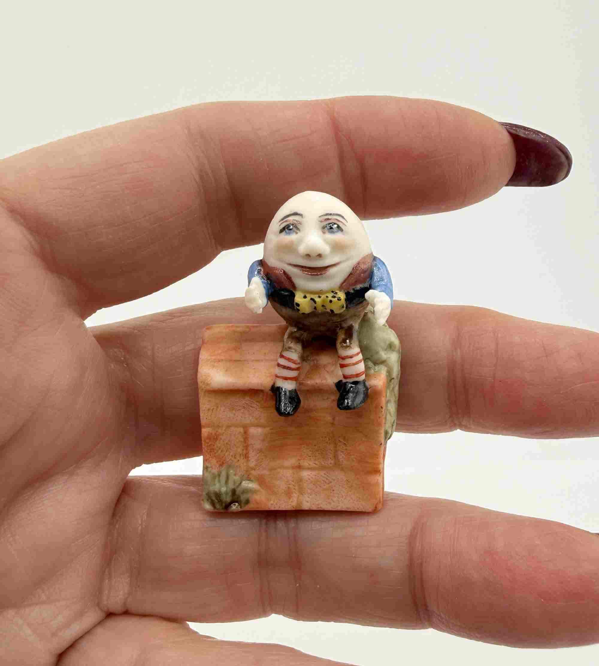 Humpty dumpty figurine - Etsy 日本