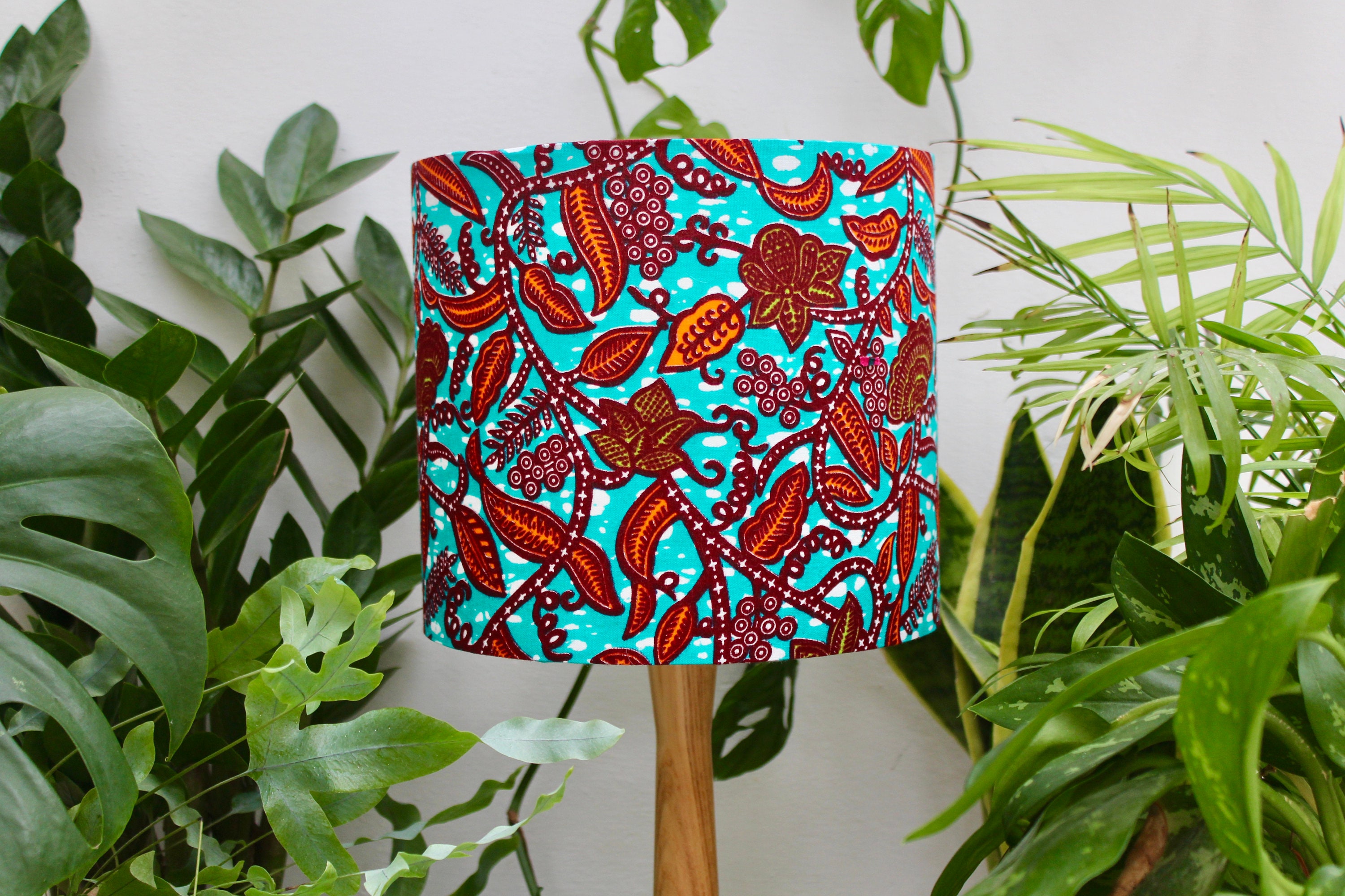 Patterned table lamp deals shades