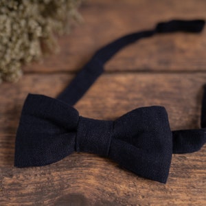 Navy Blue Linen Bow Tie