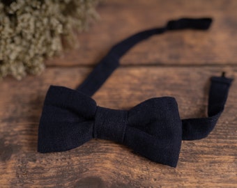 Navy Blue Linen Bow Tie