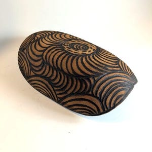 Ursprungsbefolkningens australiska pokerskål / Coolamon