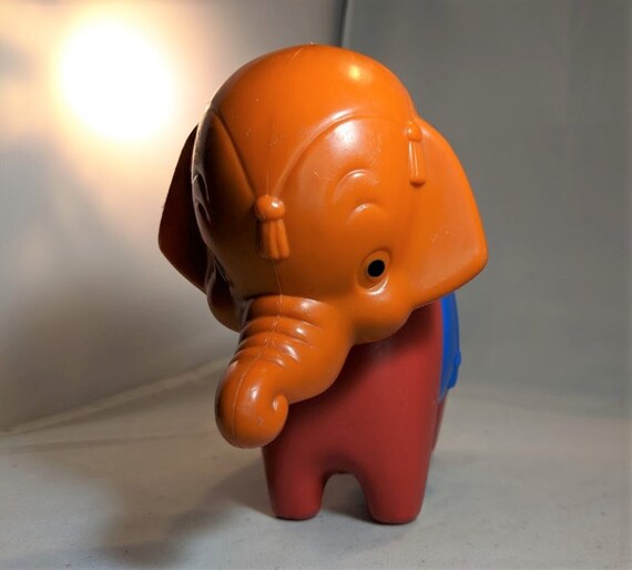 tupperware elephant toy