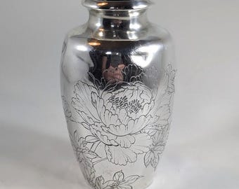 Jarrón japonés antiguo de plata Meiji