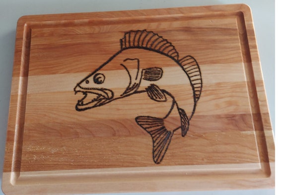 Serving board with wood burned walleye custom Canadian hardwood 10 x 14 inch great gift for Christmas and year round BBQ kitchen fishing fan