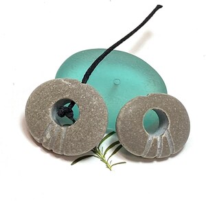 Carved Top-Drilled Donut Pebbles