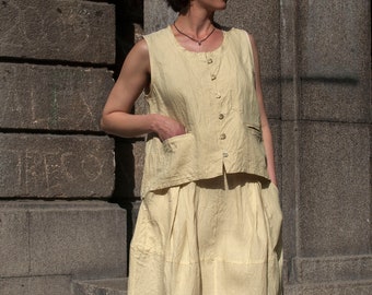 Linen Women Vest, Linen Sleeveless Top, Linen Shirt, Loose Fit, Relaxed, Nacre (Mother-of-pearls) Buttons