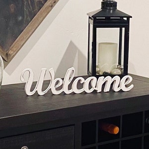 Letrero personalizado para estante, letreros de palabras de pie, palabras de pie personalizadas, letras de decoración del hogar, palabras de madera que se encuentran, decoración Shabby Chic, letreros