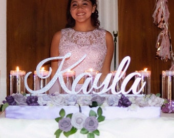 Sweet 16 Namensschild, Sweet 16 Mittelstücke für Tisch, Sweet Sixteen Name, Quinceanera Mittelstücke, Benutzerdefiniertes Namensstück, Holznamenausschnitt NEU