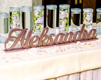 Bat Mitzvah Namensschild - Individuelles hölzernes Herzstück, personalisiertes freistehendes Tischschild, jüdisches Partydekor, Lieferung in die USA, 13 bis 30 cm hoch