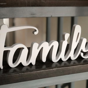 Signo de madera familiar, Letras familiares, Decoración de estantería familiar, Letras recortadas en madera, Letrero de decoración del hogar