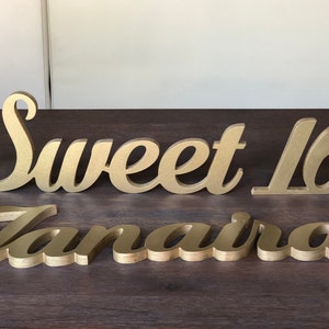 Dulces 16 con un nombre Letreros de pie Iluminación de velas Letrero de exhibición Centros de mesa de cumpleaños personalizados Letras independientes Recorte Regalo de Bat Mitzvah
