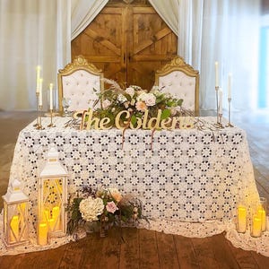 Letrero de boda personalizado, letrero con apellido personalizado, letrero con nombre de familia, centros de mesa de boda personalizados, letreros de pie de hasta 10 pulgadas de tamaño