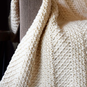 Alpenhaus Easy Crocheted Throw Blanket Pattern, Chunky Crochet Throw Blanket, Ripple Moss Stitch Blanket, Quick Crochet Blanket, Men, women image 2