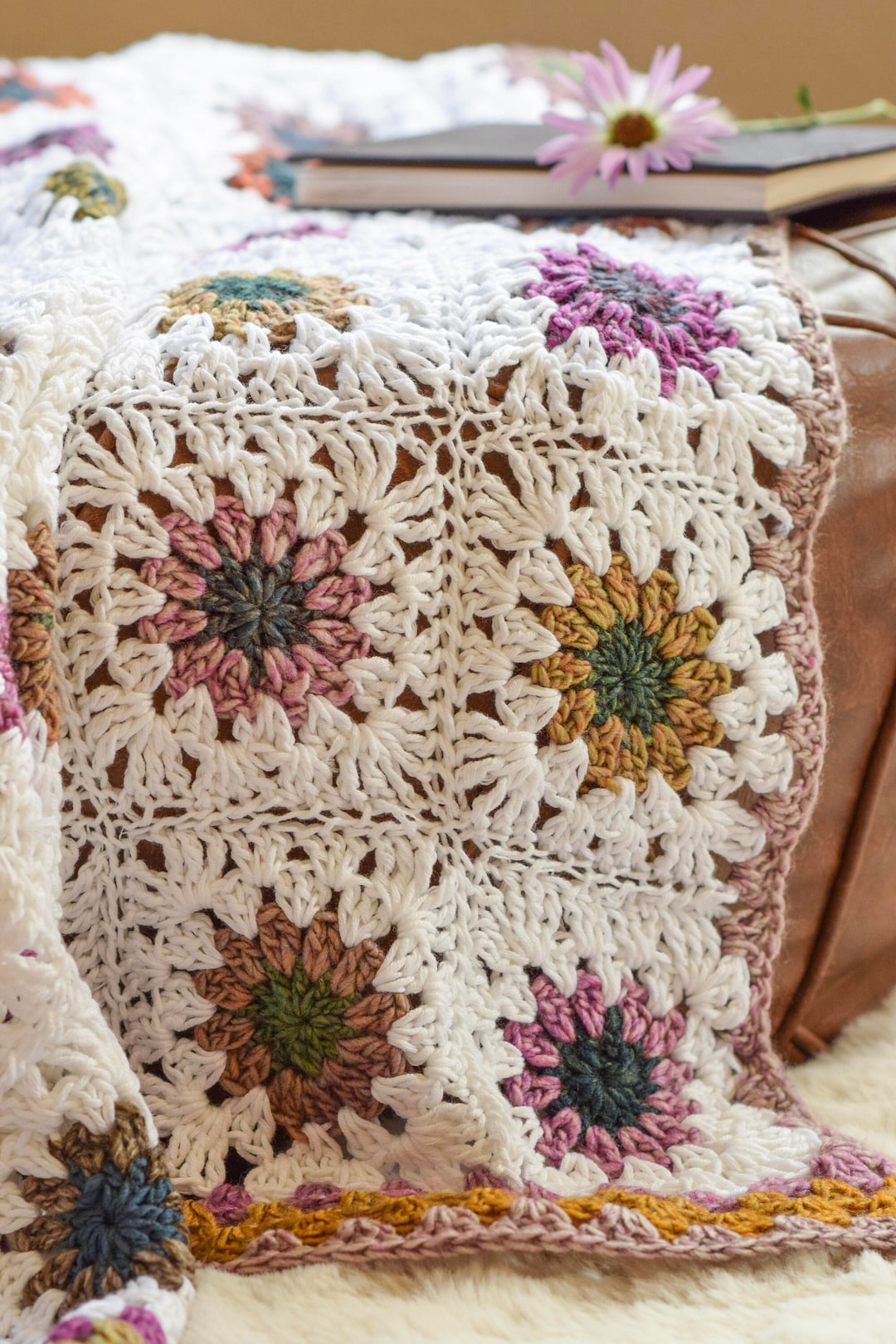 Meadow Flowers Blanket Crochet Pattern, Flower Granny Square Crochet Blanket, Easy Flower Granny Squares Blanket