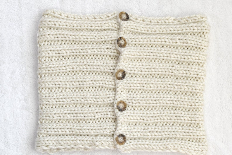 Giant Knit Cowl, Big Knit Scarf, Cream Knit Scar, Bulky Knit Cowl Pattern, Easy Knit Scarf Pattern, Big Knits Pattern image 3