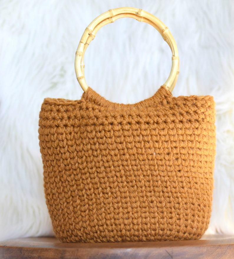 Crocheted Bucket Bag Pattern, Crochet Purse Pattern, Easy Purse Pattern, Bamboo Handles Crocheted Tote, Easy Purse Pattern image 3