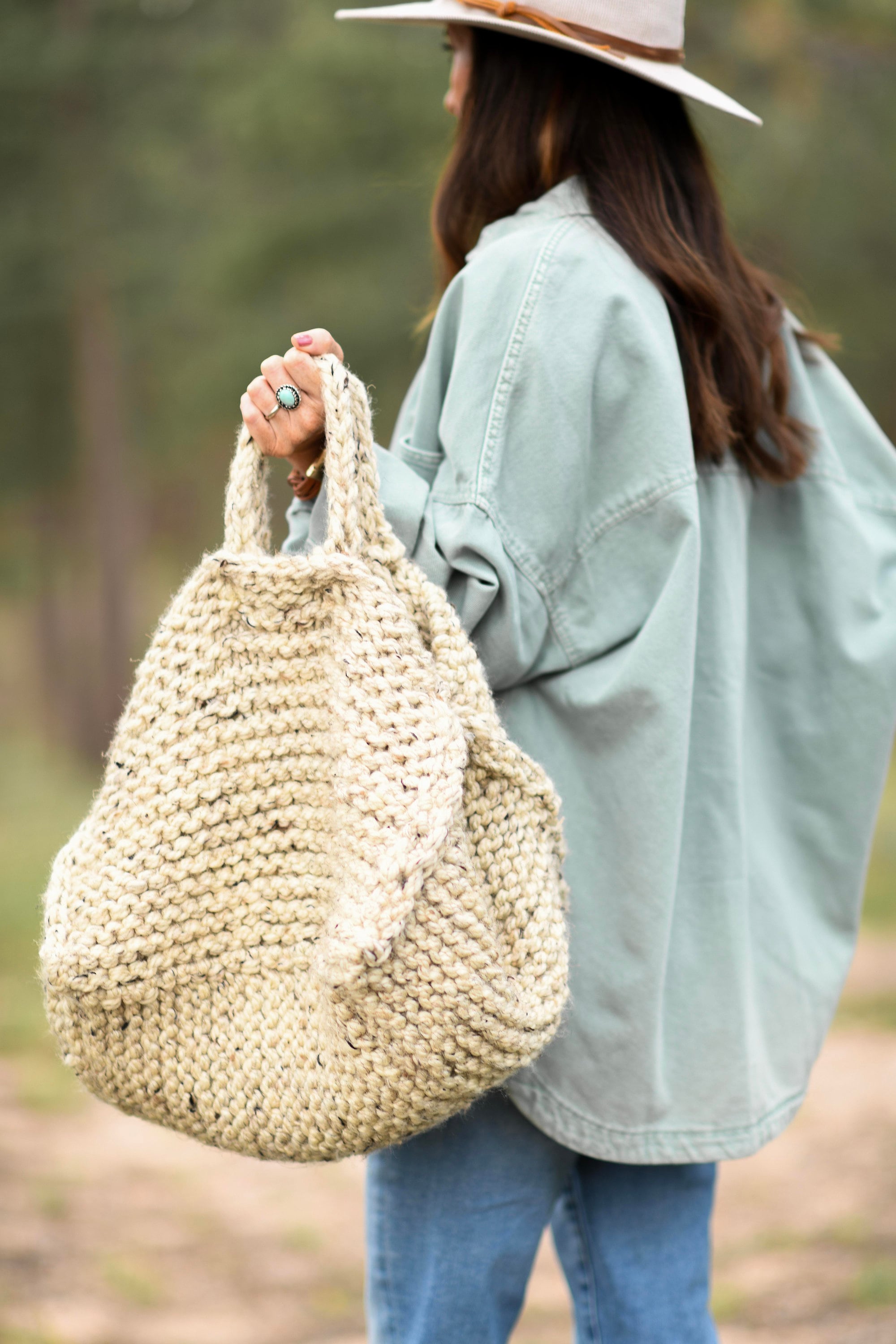 K-style Giant Chunky Plush Yarn Knitted Messenger Bag – HAPPY DAISY MARKET