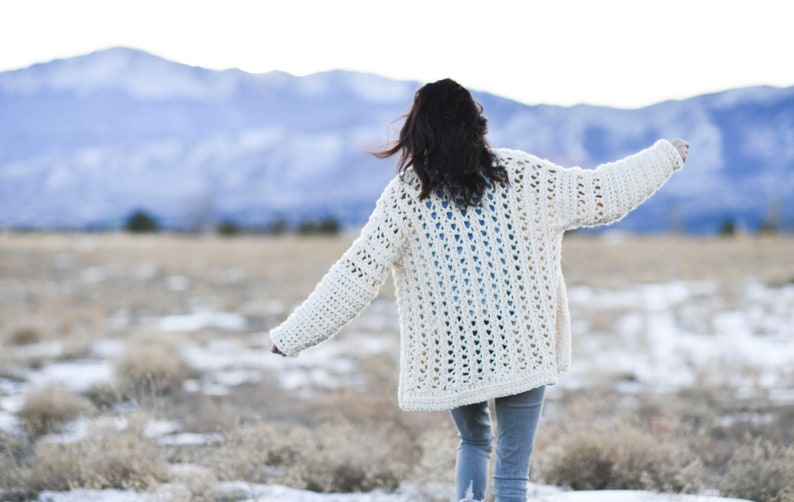 Light Snow Oversized Crochet Cardigan Pattern, Sweater Crochet Pattern, Chunky Sweater Pattern, Easy Crocheted Sweater Pattern image 4