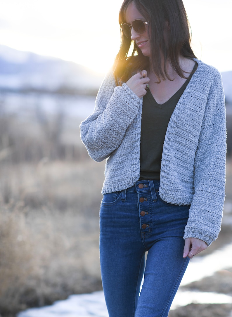 Velvet Bomber Cardigan Crochet Pattern, Easy Cropped Cardigan Crochet Pattern, Beginner Sweater Crochet Pattern, Pretty Sweater, Trendy Top image 3