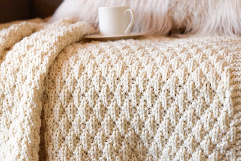 Billowy Knit Throw Quilted Look Blanket Pattern Pretty Etsy