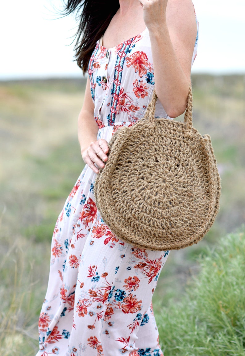 Summer Circle Bag Crochet Pattern, Boho Circle Purse Crochet Pattern, Jute Bag, Farmers Market Tote, Easy Crochet Pattern, Round Bag image 4