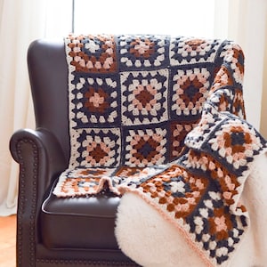 Granny Square Blanket, Nora Granny Square Throw Blanket Pattern, Granny Throw Pattern, Easy Granny Squares Afghan, Vintage Crochet Blanket image 5