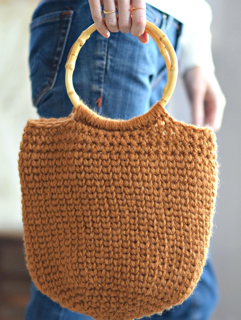 Crocheted Bucket Bag Pattern, Crochet Purse Pattern, Easy Purse Pattern, Bamboo Handles Crocheted Tote, Easy Purse Pattern image 1