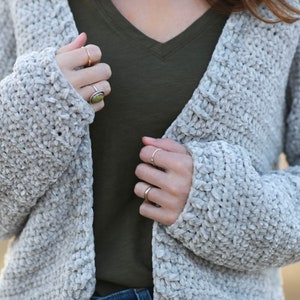 Velvet Bomber Cardigan Crochet Pattern, Easy Cropped Cardigan Crochet Pattern, Beginner Sweater Crochet Pattern, Pretty Sweater, Trendy Top