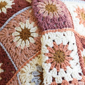 Harvest Flower Granny Square Blanket Crochet Pattern, Flower Throw Blanket Crochet Pattern, Flower and Daisy Granny Square Crochet Pattern