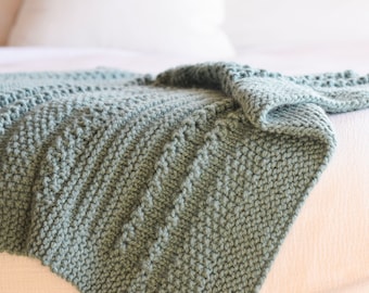 How To Hand Crochet A Big Yarn Blanket – Mama In A Stitch