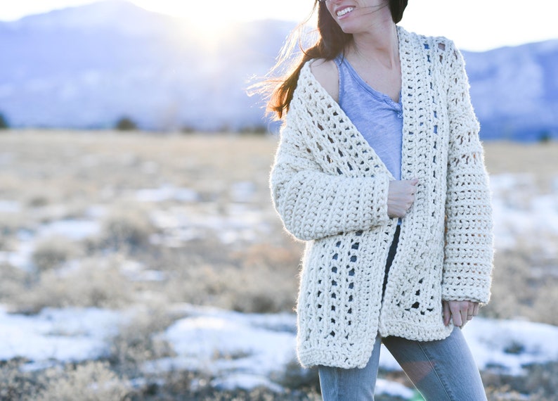 Light Snow Oversized Crochet Cardigan Pattern, Sweater Crochet Pattern, Chunky Sweater Pattern, Easy Crocheted Sweater Pattern image 3