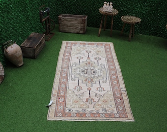 Vintage Oushak Turkish Rug: Hand-Knotted Wool Area Rug