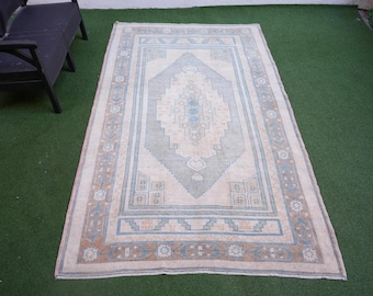 Tapete turco vintage grande Oushak, 1,70 m x 2,97 m: Lã feita à mão, bege azul claro.