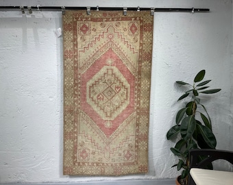 Handmade Wool Turkish Oushak Rug: Vintage Home Decor