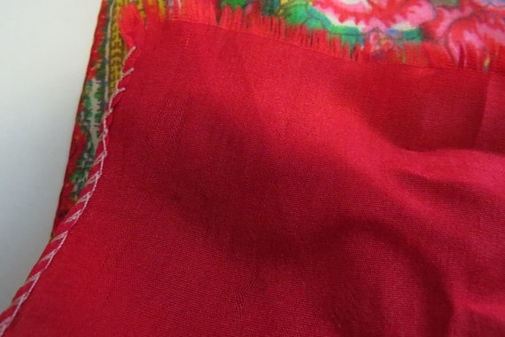 Vtg Silk Scarf with Hand Stitched Rolled Edges in… - image 4