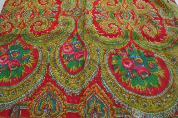 Vtg Silk Scarf with Hand Stitched Rolled Edges in… - image 3