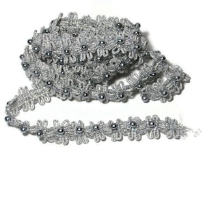VTG Sewing Trim Embellishment Silver Sparkle Bead 2 yds Flower