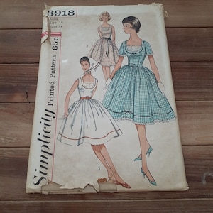 Vintage Simplicity 3918 Sewing Pattern Fit Flare Swing Circle Dress 14