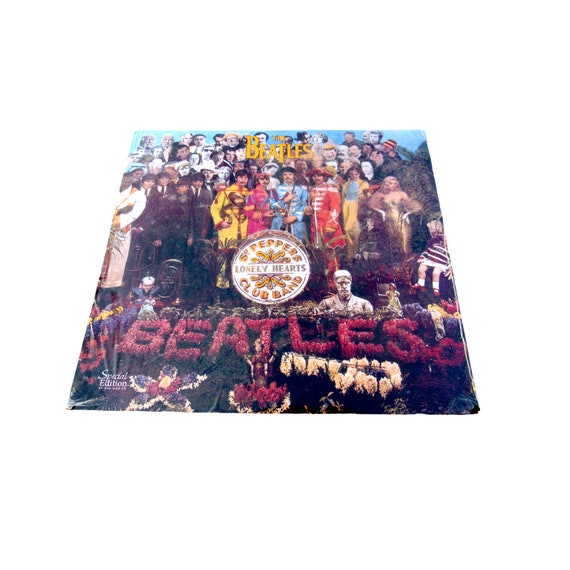 VTG 1997 the Beatles Calendar Sgt Peppers Lonely Heart Club Band
