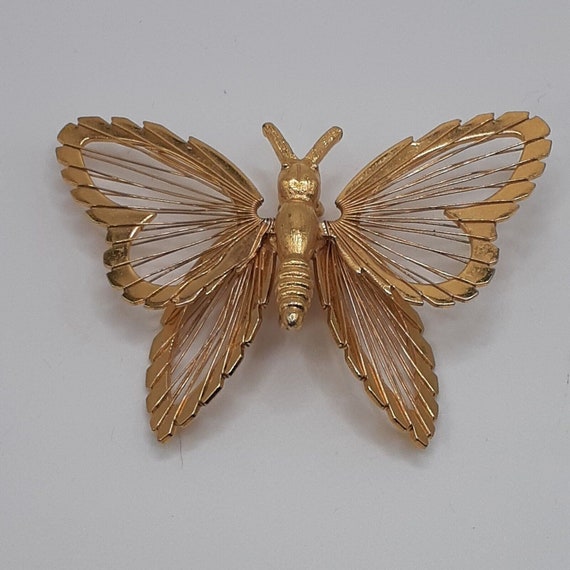 Monet Signed Butterfly Brooch Open Work Gold Tone… - image 2