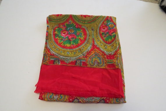 Vtg Silk Scarf with Hand Stitched Rolled Edges in… - image 5