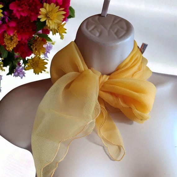 VTG Sheer Nylon Yellow Scarf Scalloped Pin up Rockabilly  display picture 1