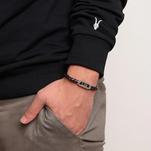 Personalized Bracelet for Dad- Custom Engraved Leather Bracelet - Father&#39;s Day Gift from Kids or Wife - Men&#39;s name Bracelet