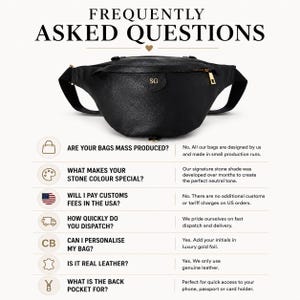 Peut inclure: Un sac banane en cuir noir avec une fermeture &eacute;clair dor&eacute;e et les initiales SG grav&eacute;es en dor&eacute;. L'image comprend une section Foire aux questions avec du texte sur la production, la couleur, les douanes, l'exp&eacute;dition, la personnalisation et les poches.